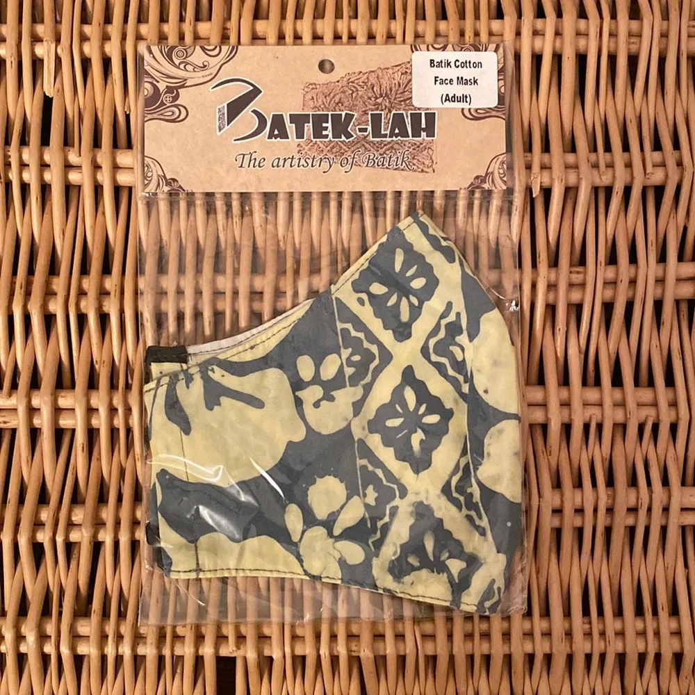 NWT Batik Malayasian Face Mask